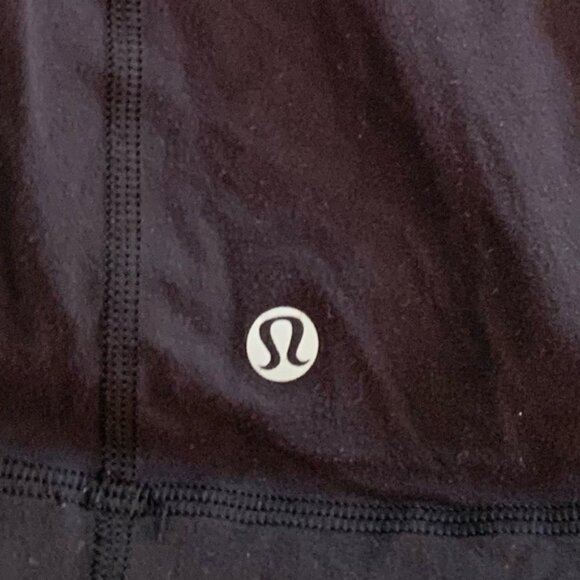 Lululemon Black Turtleneck Long Sleeverunning Shirt with Lace Panel Detail - Picture 4 of 5